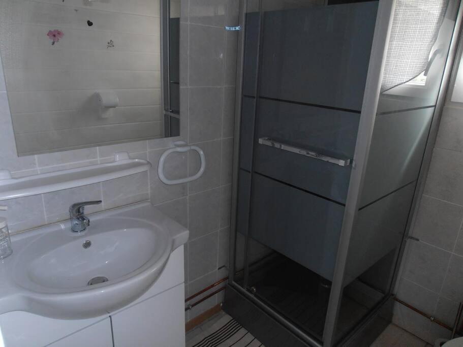 Petite Chambre Particuliere La Force  Exterior photo
